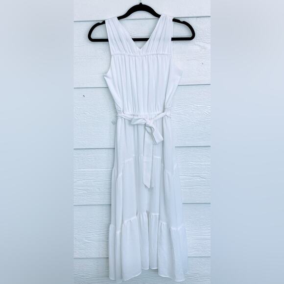 1 Madison Dresses & Skirts - Simply Vera Vera Wang White Dress Midi Length, Tiered, Sleeveless, Size Small